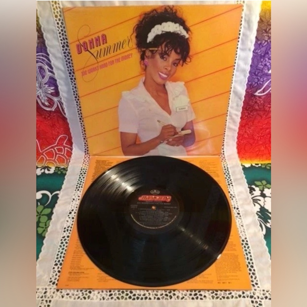Donna Summer She Works Hard For The Money LP 33RPM Vinyl Rec 1983 Mercury EX/VG+